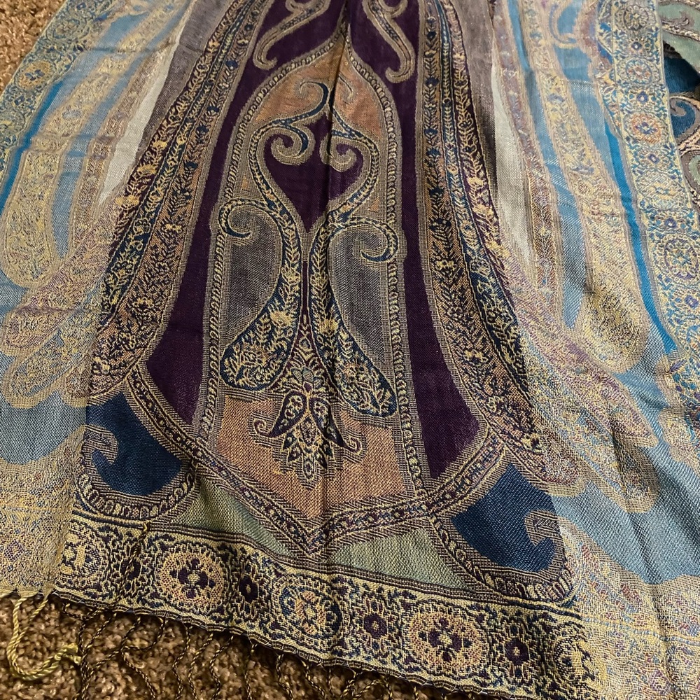 Ladies Scarf NWOT - Picture 2 of 3